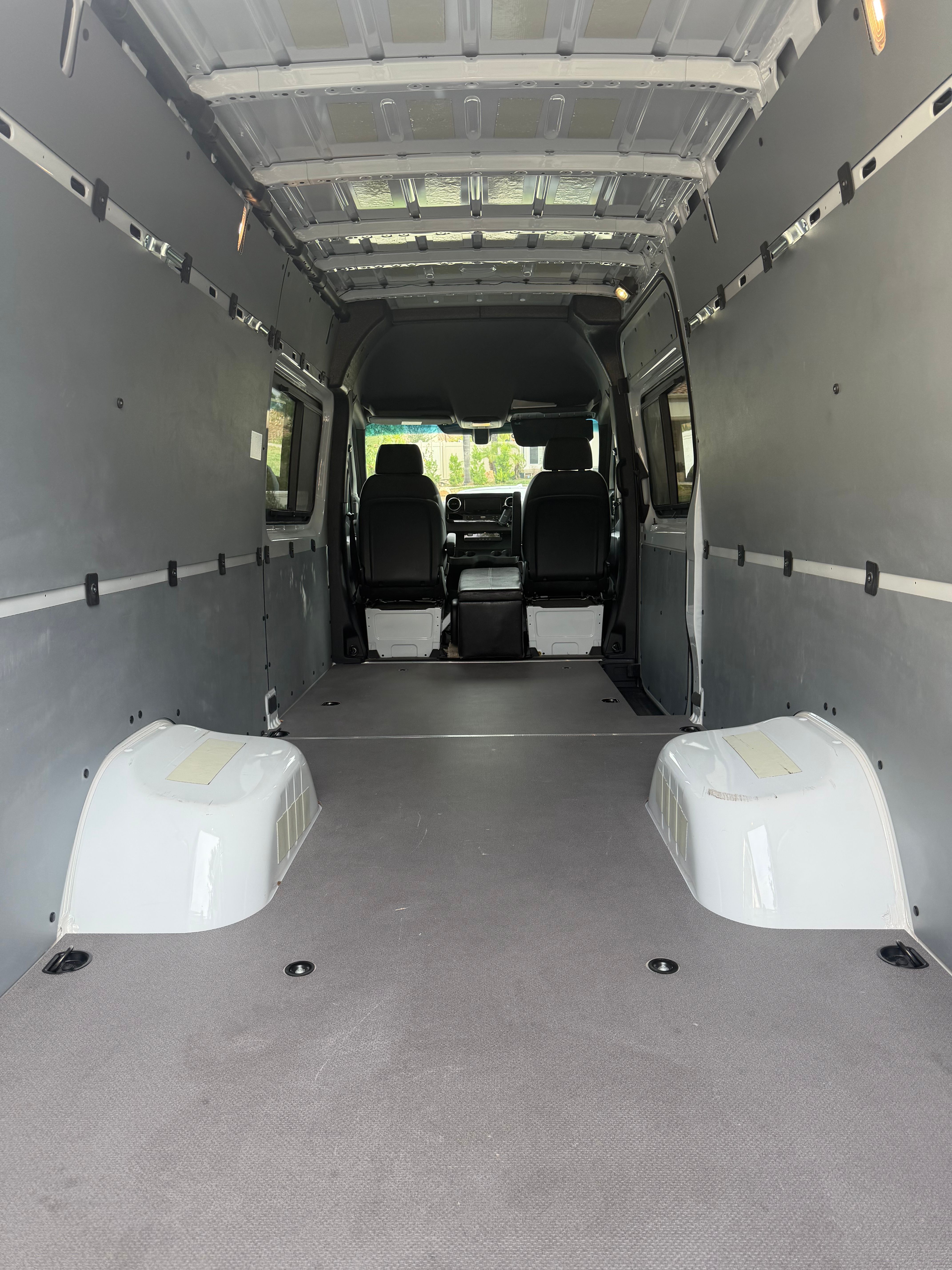 Used 2025 Mercedes-Benz Sprinter 3500 image 6