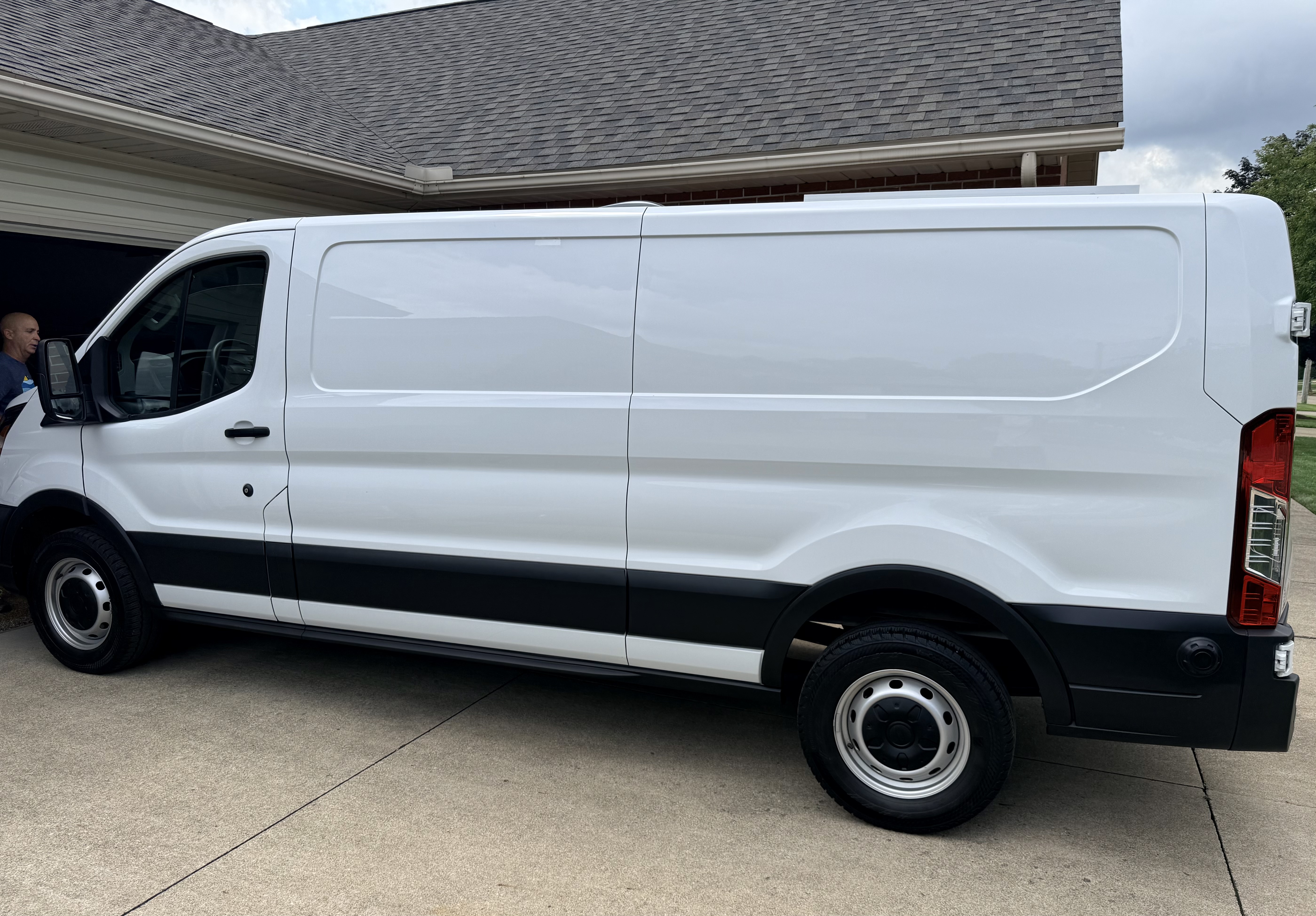Used 2020 Ford Transit 250 Low Roof RWD image 6