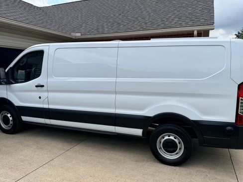 Used 2020 Ford Transit 250 Low Roof RWD image 6