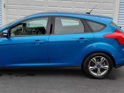 Used 2014 Ford Focus SE w/ SE Sport Package image 6