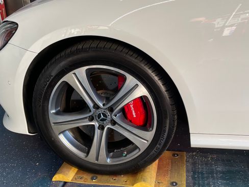 Used 2018 Mercedes-Benz E 400 Cabriolet image 6