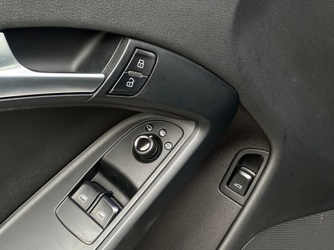 Used 2010 Audi A5 2.0T Premium Plus image 31