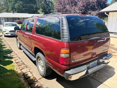 Used 2002 Chevrolet Suburban LT AWD/4WD image 9