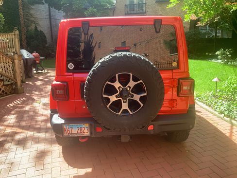 Used 2018 Jeep Wrangler Unlimited Rubicon AWD/4WD image 4