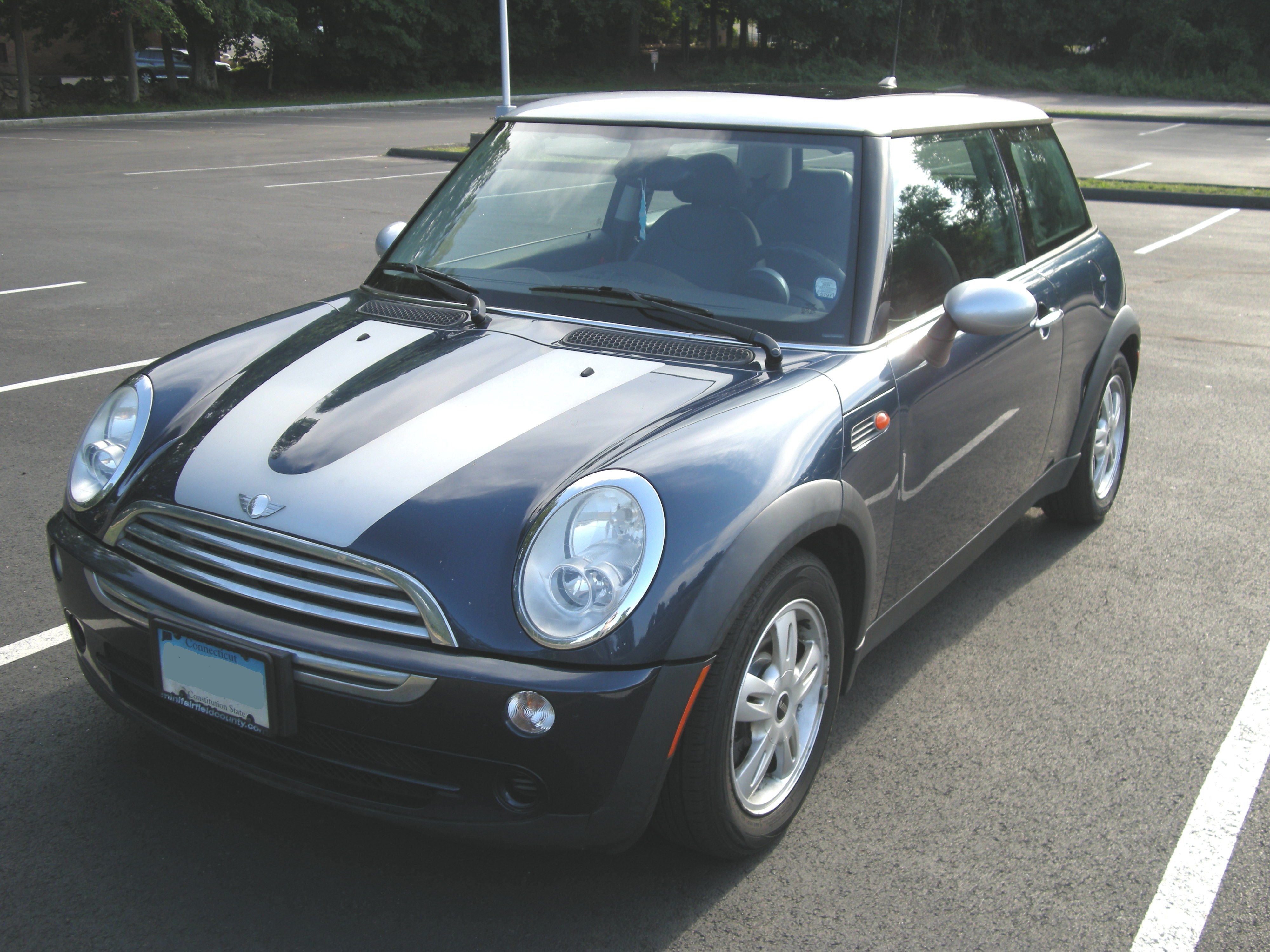 Used 2006 MINI Cooper Hardtop FWD image 1