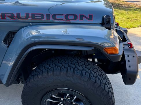 Used 2024 Jeep Wrangler Unlimited Rubicon AWD/4WD image 14