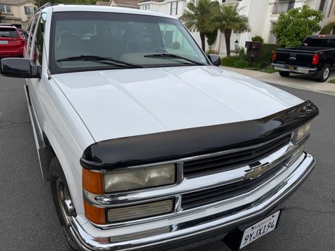 Used 1995 Chevrolet Suburban 2500 image 10