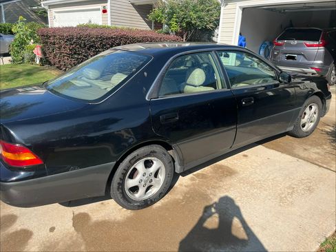 Used 1999 Lexus ES 330 FWD image 6