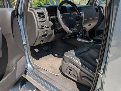 Used 2007 HUMMER H3 Luxury image 4