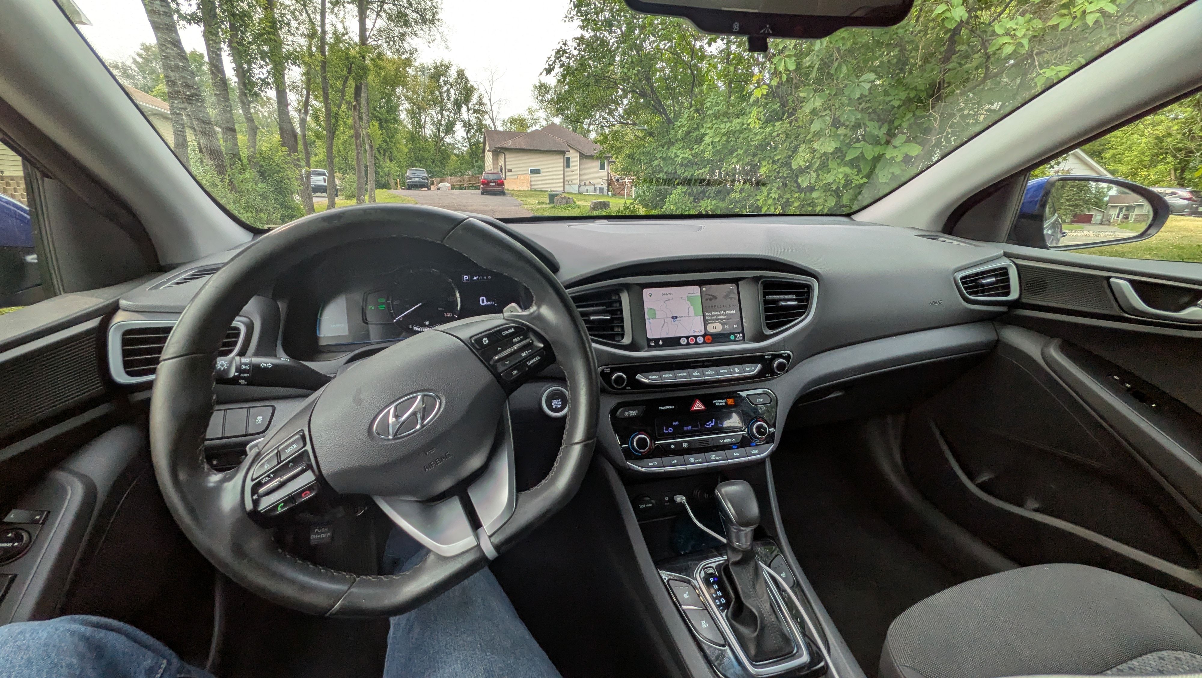 Used 2019 Hyundai Ioniq Plug-In Hybrid FWD image 5