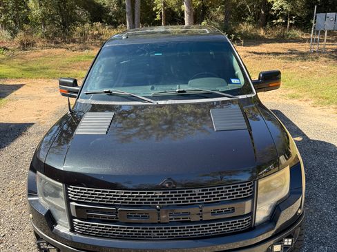 Used 2013 Ford F150 Raptor w/ Luxury Equipment Group image 19