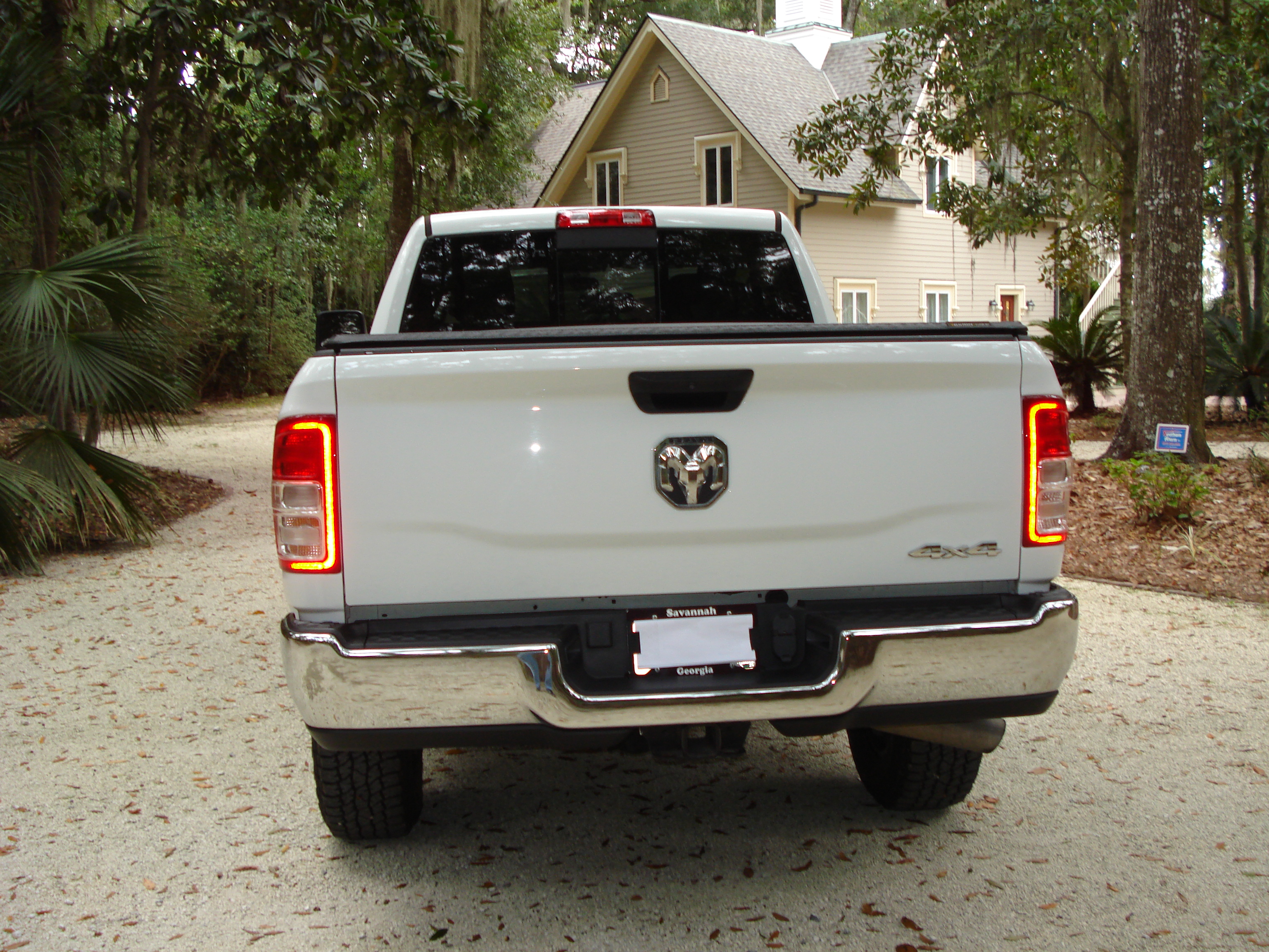 Used 2024 RAM 2500 Tradesman w/ Chrome Appearance Group AWD/4WD image 10