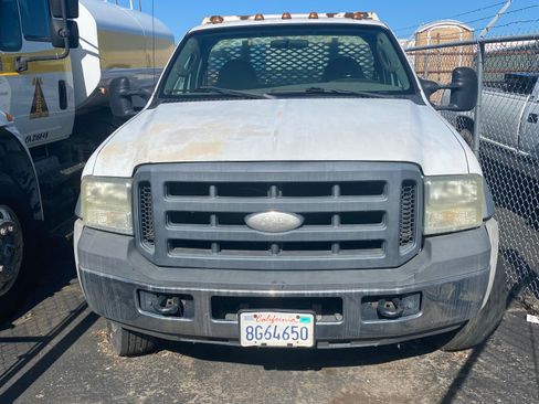 Used 2007 Ford F450 2WD Regular Cab Super Duty image 1