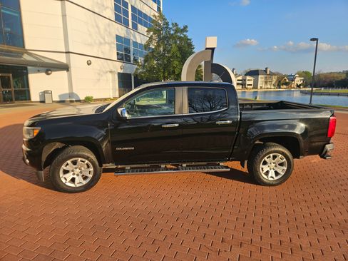 Used 2015 Chevrolet Colorado LT w/ Luxury Package image 9