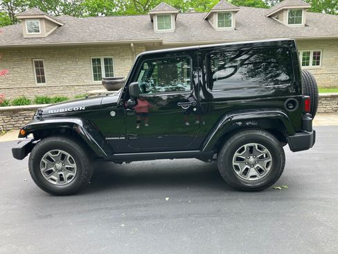 Used 2014 Jeep Wrangler Rubicon w/ Power Convenience Group AWD/4WD image 6