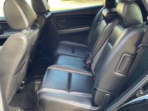 Used 2010 MAZDA CX-9 Grand Touring w/ Moonroof & Bose Audio Pkg image 18