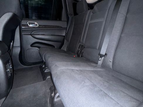 Used 2011 Jeep Grand Cherokee Laredo AWD/4WD image 27