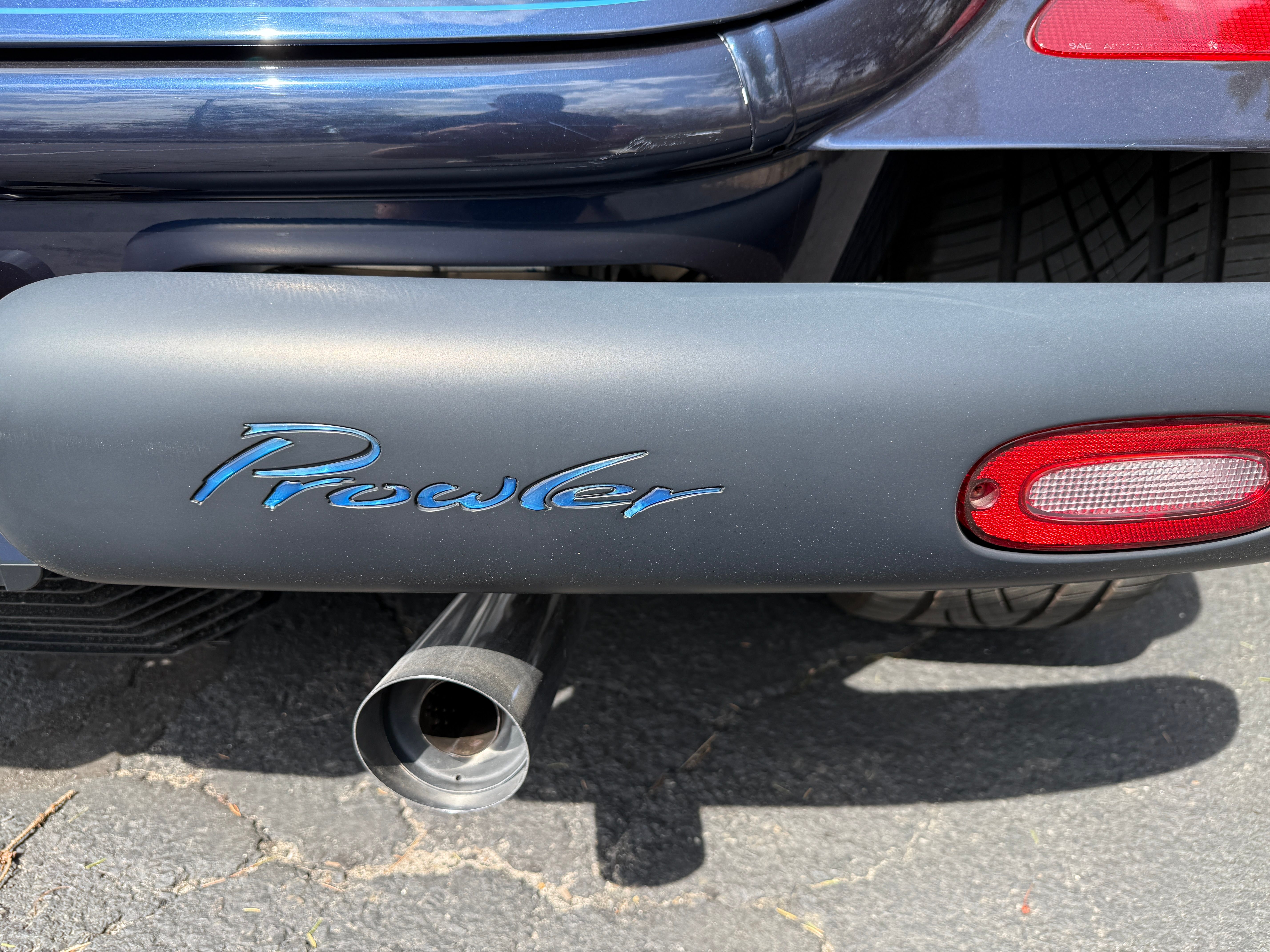Used 2001 Chrysler Prowler RWD image 9
