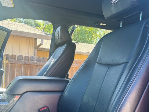 Used 2022 Ford F250 Lariat w/ Lariat Ultimate Package image 6