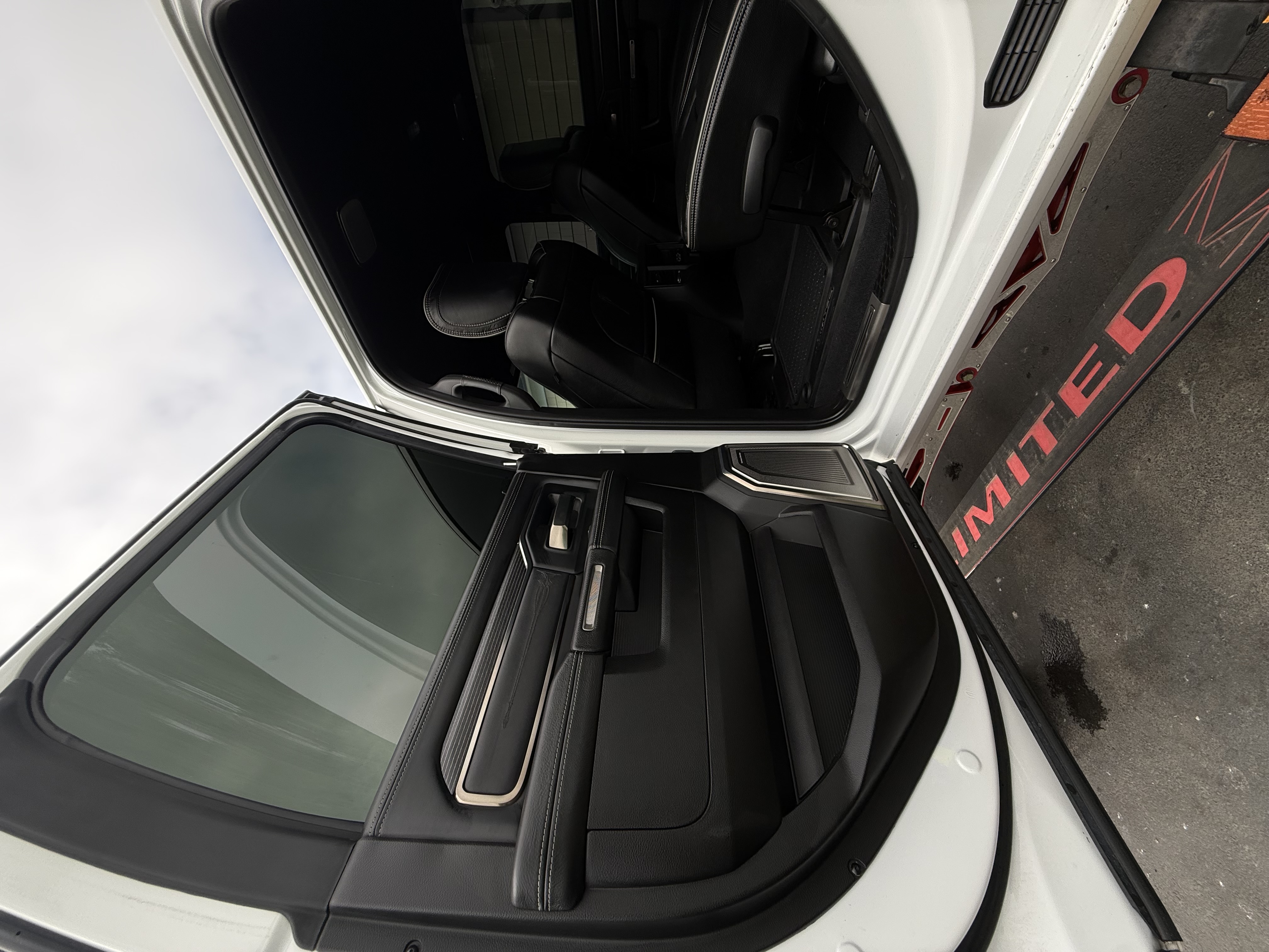 Used 2019 RAM 3500 Limited AWD/4WD image 5