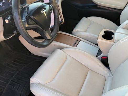 Used 2021 Tesla Model S Long Range Plus image 28