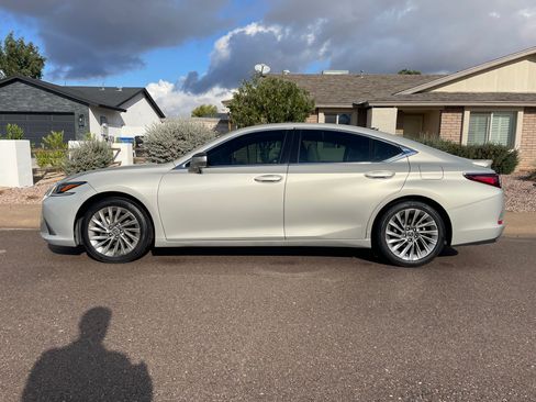 Used 2019 Lexus ES 350 Ultra Luxury image 8