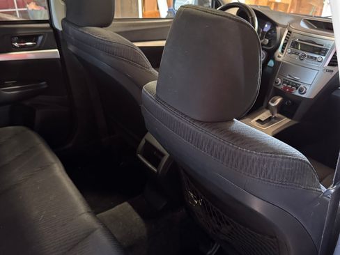 Used 2011 Subaru Outback 2.5i Premium image 26
