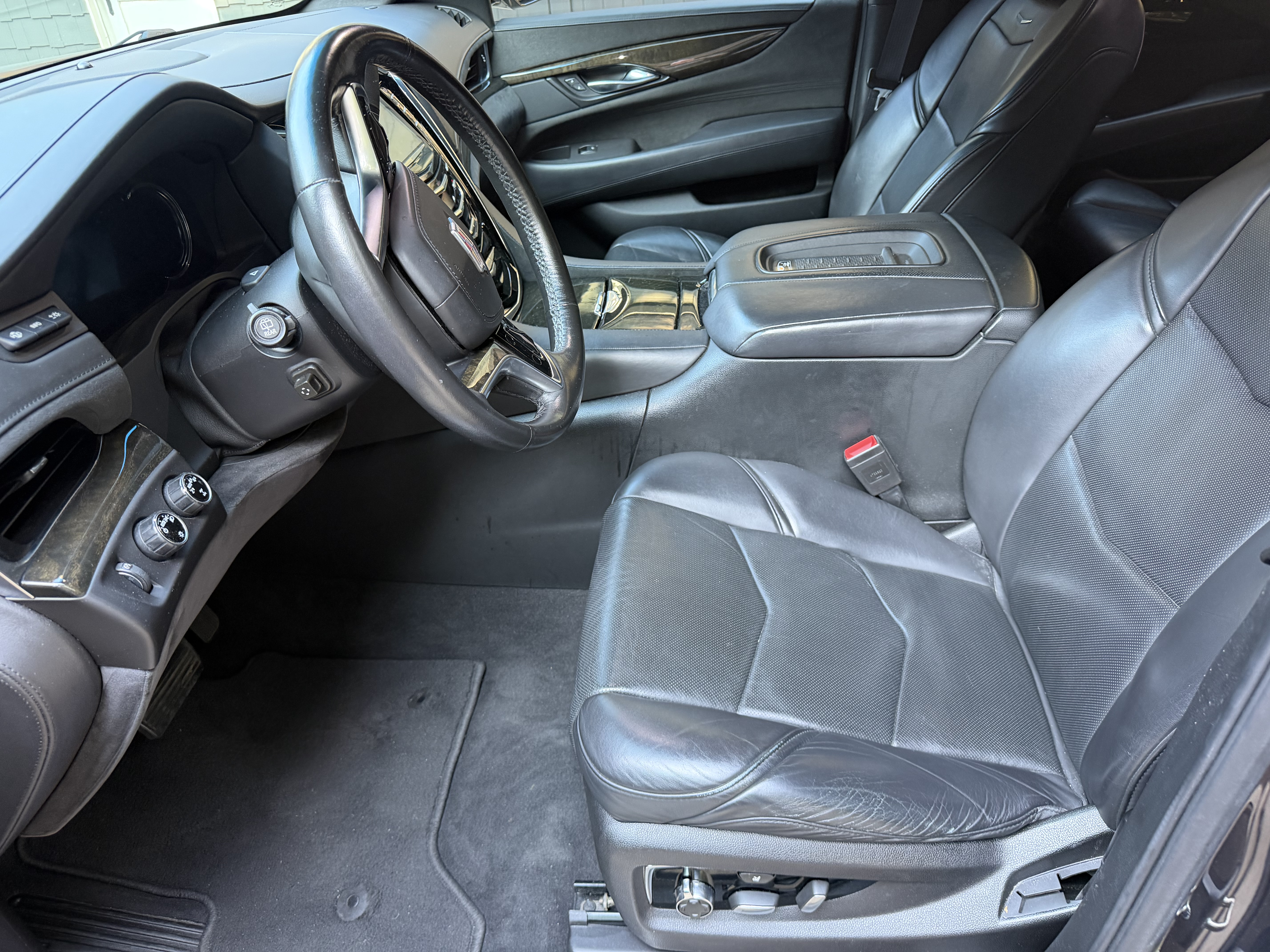 Used 2017 Cadillac Escalade Platinum AWD/4WD image 8