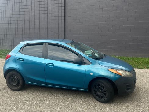 Used 2012 MAZDA MAZDA2 Sport image 2
