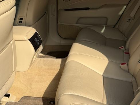 Used 2017 Lexus LS 460 w/ Comfort Package RWD image 8