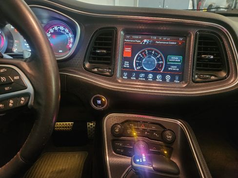 Used 2016 Dodge Challenger R/T Scat Pack w/ Leather Interior Group image 22