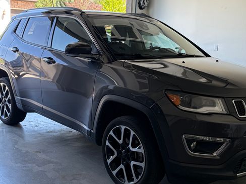 Used 2018 Jeep Compass Limited w/ Navigation Group AWD/4WD image 2