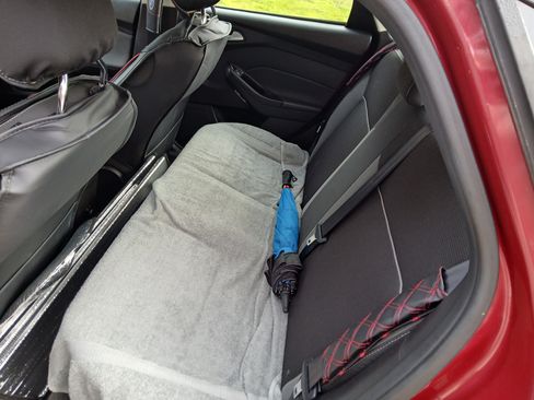 Used 2012 Ford Focus SE image 2