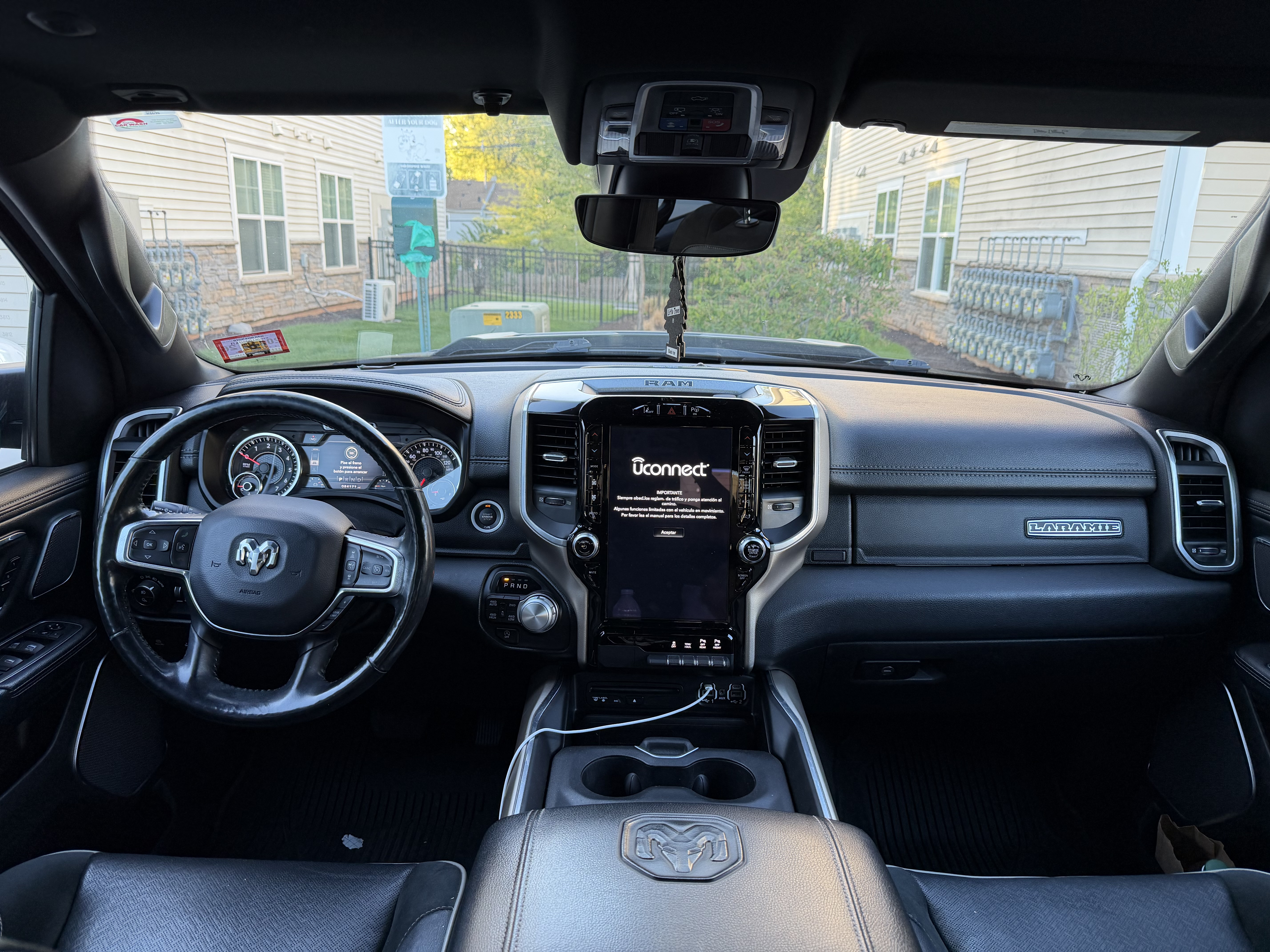 Used 2019 RAM 1500 Laramie AWD/4WD image 5