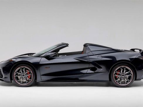 Used 2023 Chevrolet Corvette Stingray Convertible 2D w/ Z51 Performance Package image 1