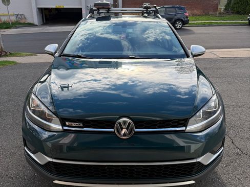 Used 2019 Volkswagen Golf Alltrack SE image 5