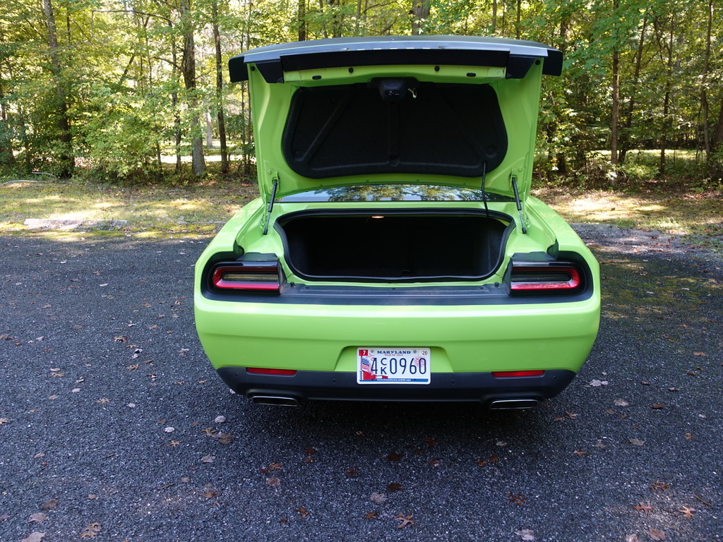 Used 2015 Dodge Challenger R/T Scat Pack RWD image 22