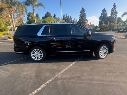 Used 2021 Cadillac Escalade ESV Luxury RWD image 9