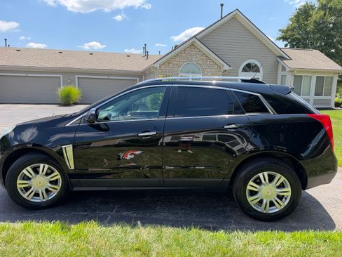 Used 2016 Cadillac SRX Luxury FWD image 4