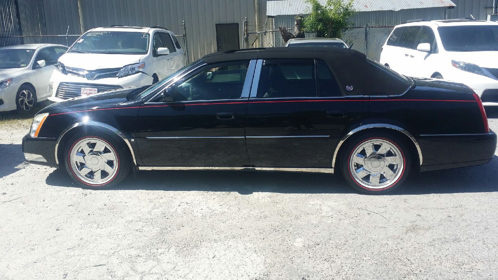 Used 2008 Cadillac DTS w/ Sun And Navigation Package FWD image 5