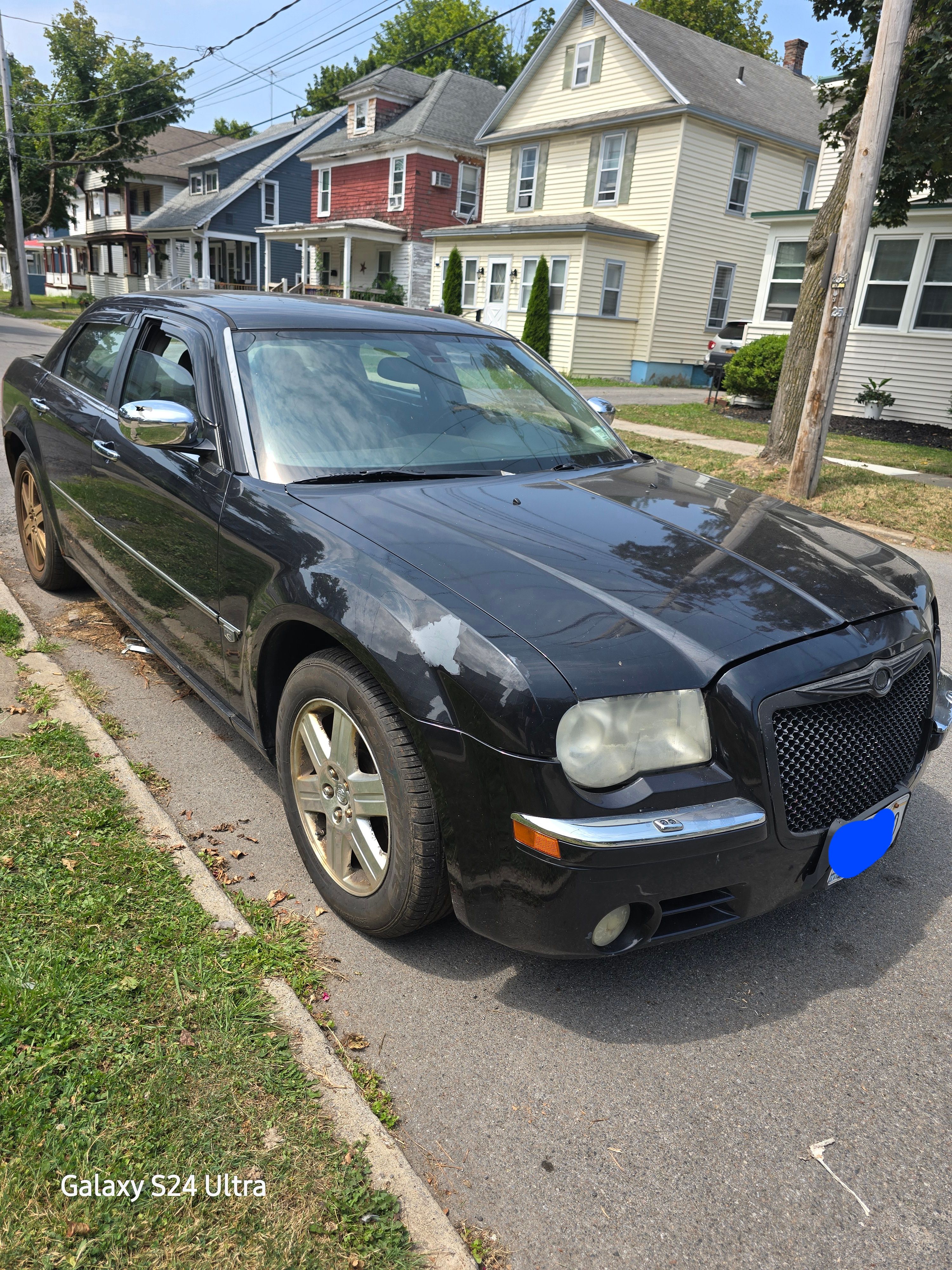 Used 2006 Chrysler 300 C w/ Navigation & Sound Group II AWD/4WD image 4