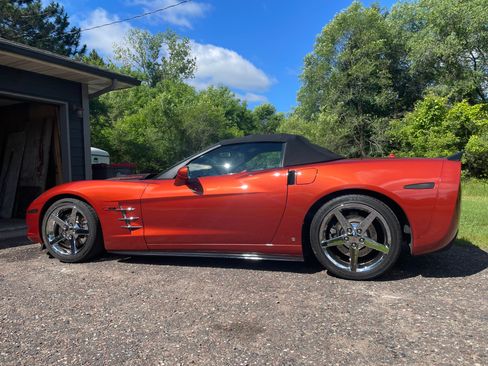 Used 2005 Chevrolet Corvette Convertible w/ Preferred Equipment Group RWD image 5