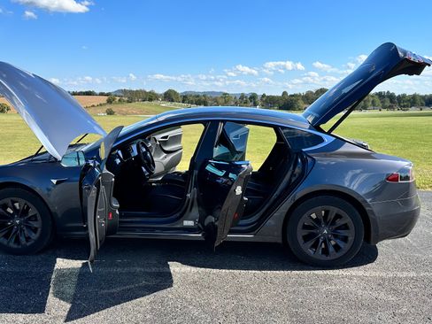 Used 2018 Tesla Model S 75D image 16