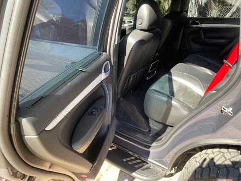 Used 2009 Porsche Cayenne Turbo S AWD/4WD image 14