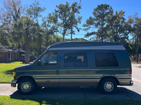 Used 1997 Ford E-150 and Econoline 150 image 6