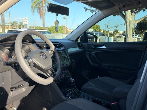 Used 2021 Volkswagen Tiguan S FWD image 16