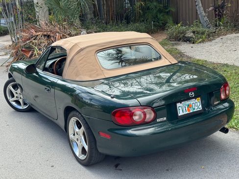 Used 2001 MAZDA MX-5 Miata LS image 8