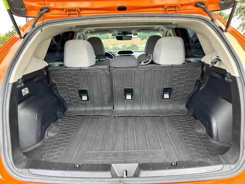 Used 2018 Subaru Crosstrek 2.0i Premium AWD/4WD image 18