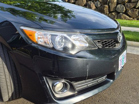 Used 2014 Toyota Camry SE image 8