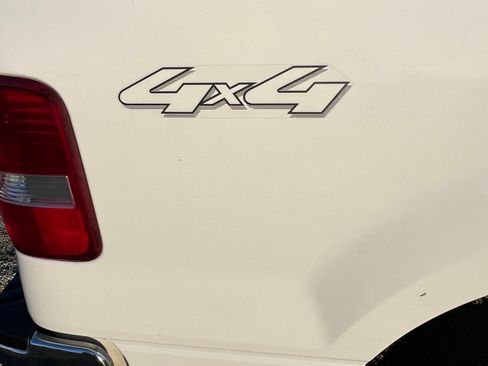 Used 2005 Ford F150 XL image 6